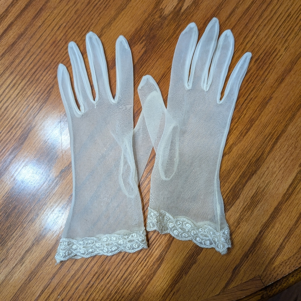 Elegant Sheer White Gloves with Lace Trim